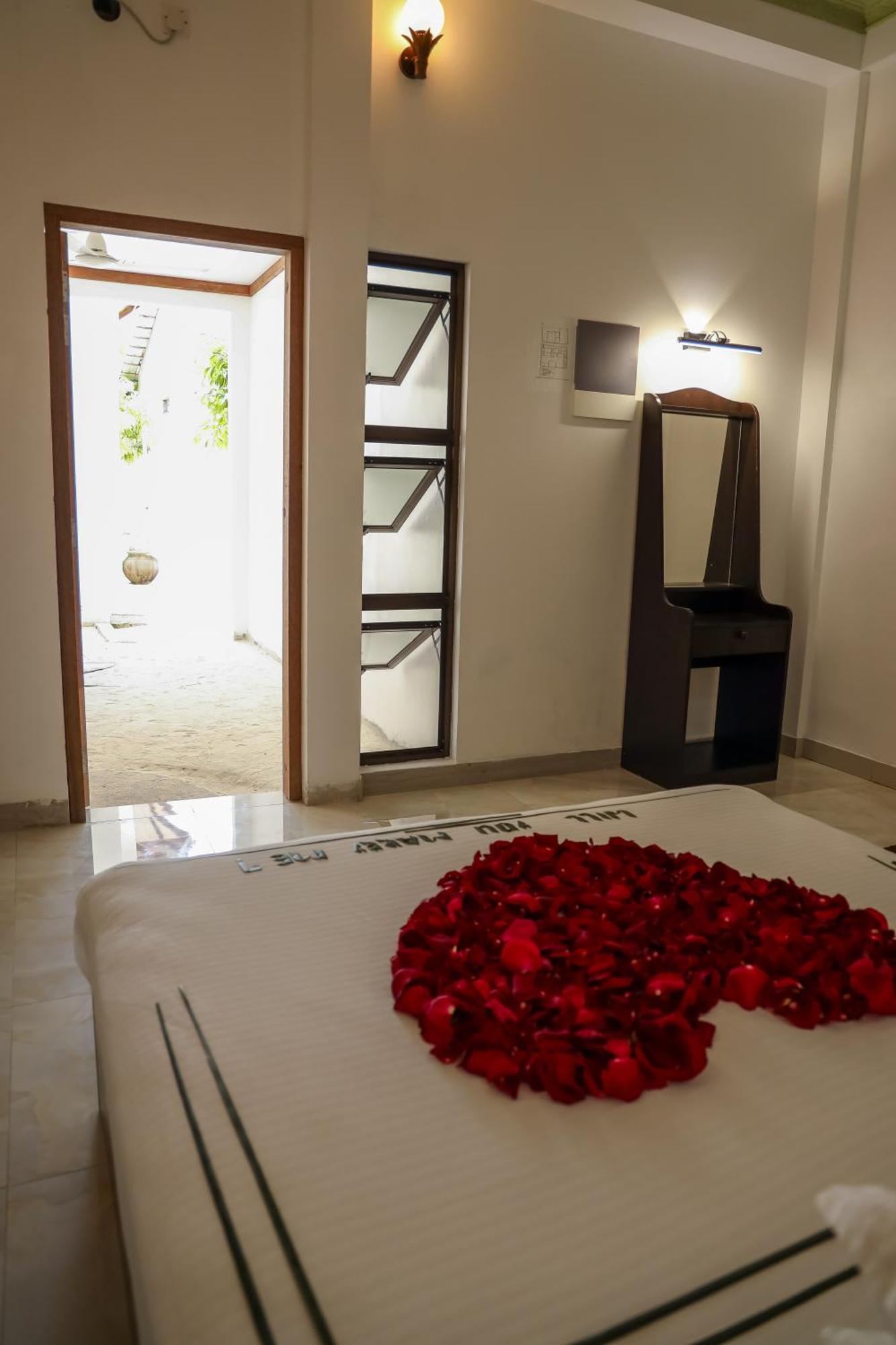 Shifa Lodge Maldives Feridhoo ภายนอก รูปภาพ